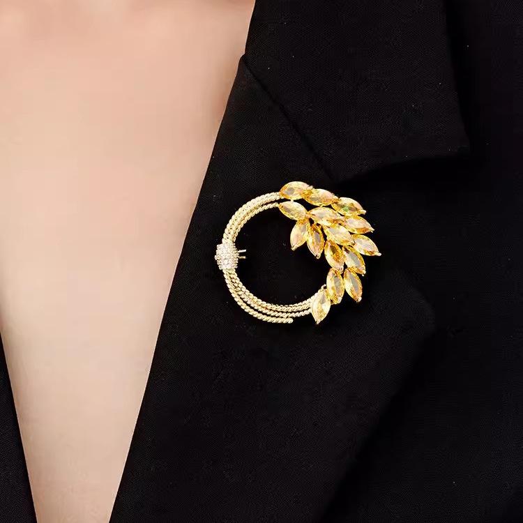 Golden Wheat Huanhua Brooch High-End Women'S Exquisite Light Luxury Wheat Ear Brooch Niche Design Pin Suit Accessories