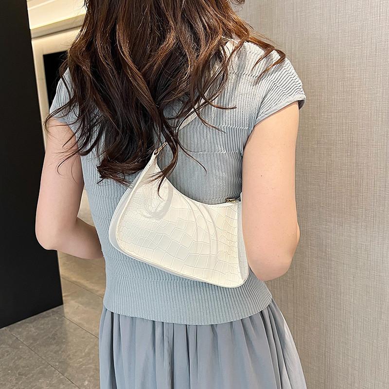 Stylish Lightweight Black Crocodile Texture Pu Underarm Bag For Women Perfect For Daily Wear