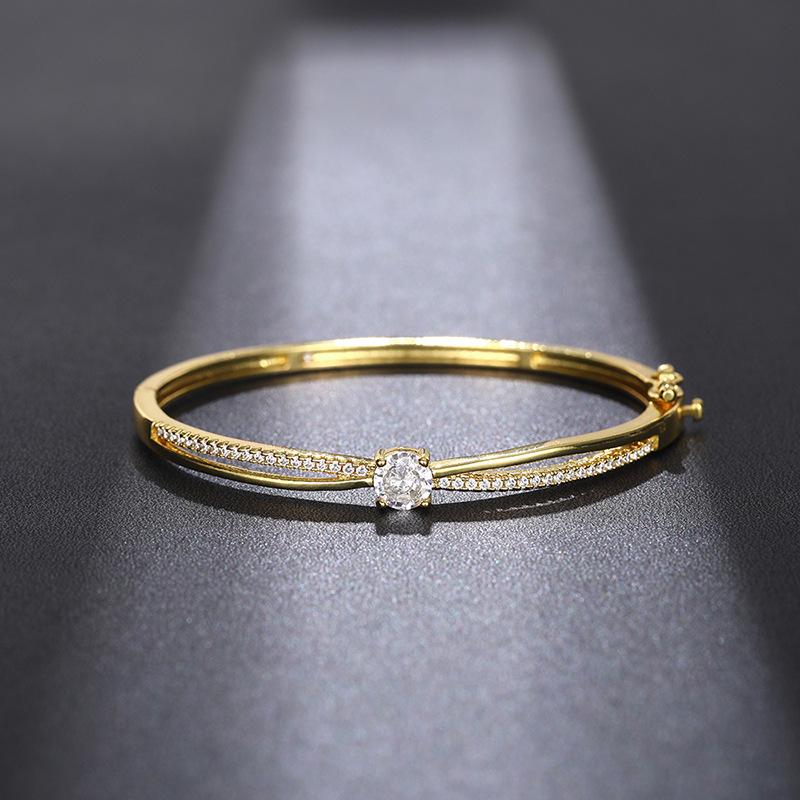Versatile Bracelet Women, Cross Design Round Zircon Jewelry, Elegant And Exquisite Niche Jewelry