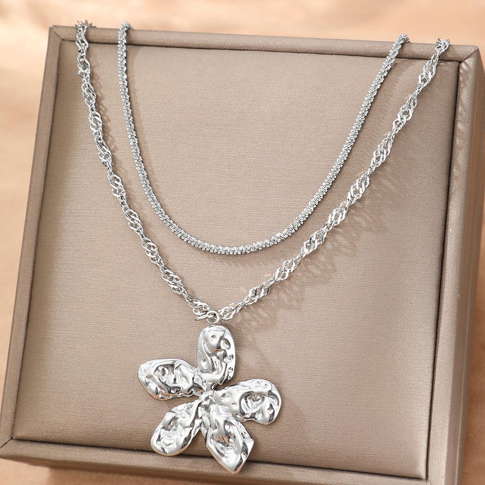 Stainless Steel Hammer Texture Flower Pendant Necklaces for Women Ladies Double Layer Stacking Petal Necklaces Jewelry Wholesale