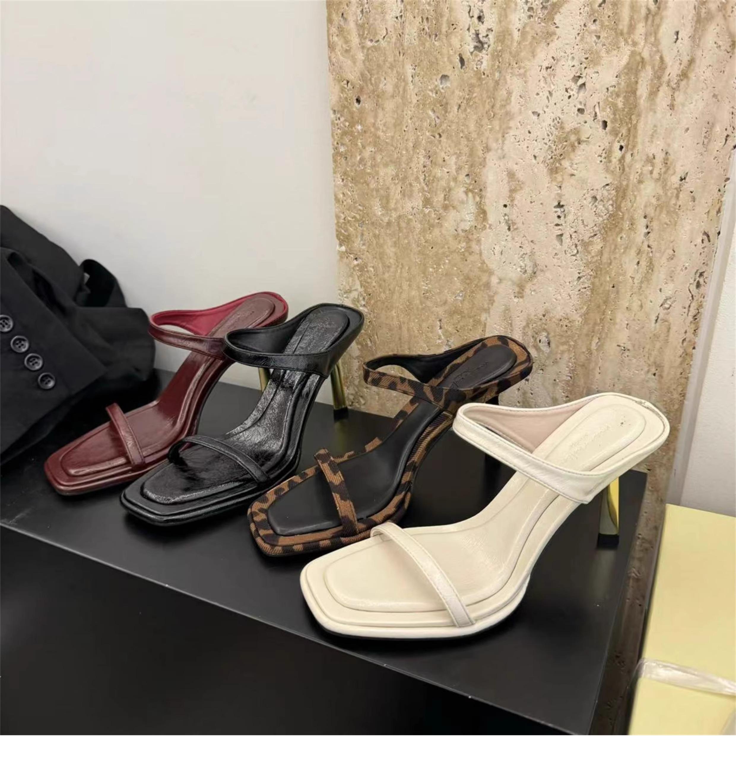 

Модная обувь с леопардовым принтом, металлические каблуки, женские туфли-лодочки, шлепанцы, новинка 2024 года, женские туфли на низком каблуке, тапочки 36 бежевый