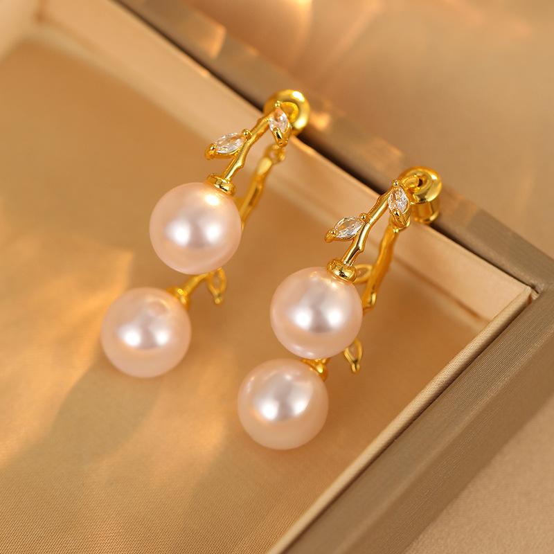 French zircon leaf pearl earrings niche design stylish and exquisite earrings directly from the manufacturer 18K