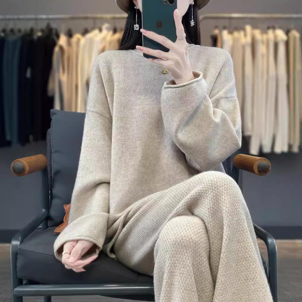 Dámský 100% vlněný pletený dvoudílný komplet: Kardigan s kulatým výstřihem a kalhoty se širokými nohavicemi