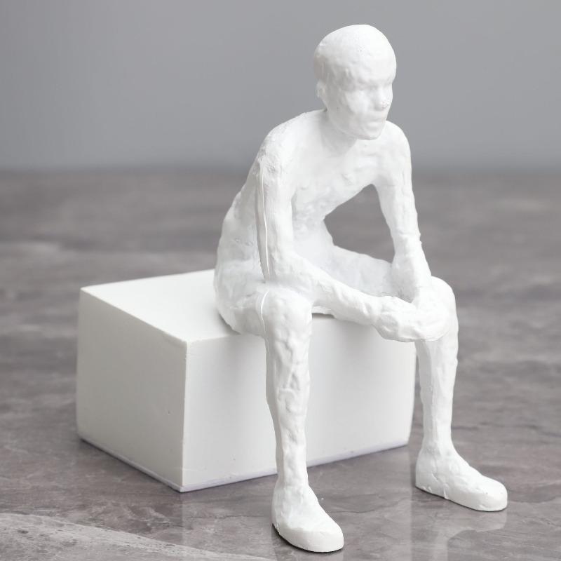 Creative White Resin Thinker Figure Sculpture Craft Desktop Decoration Abstract Art Figure Statue Indoor Aesthetic Decoration