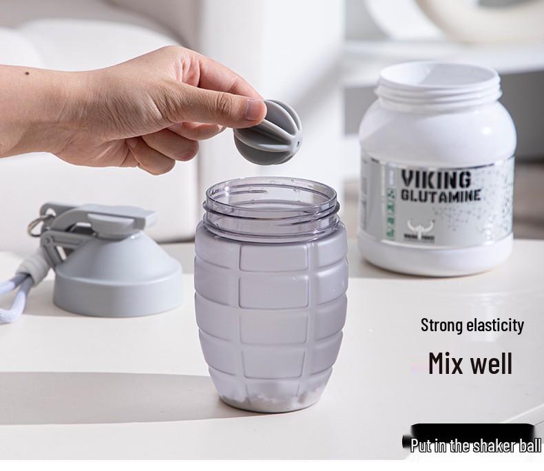 Summer Pineapple Sports Water Bottle – Large Capacity, Portable Student Kettle, Fitness Shaker, Smoothie Cup