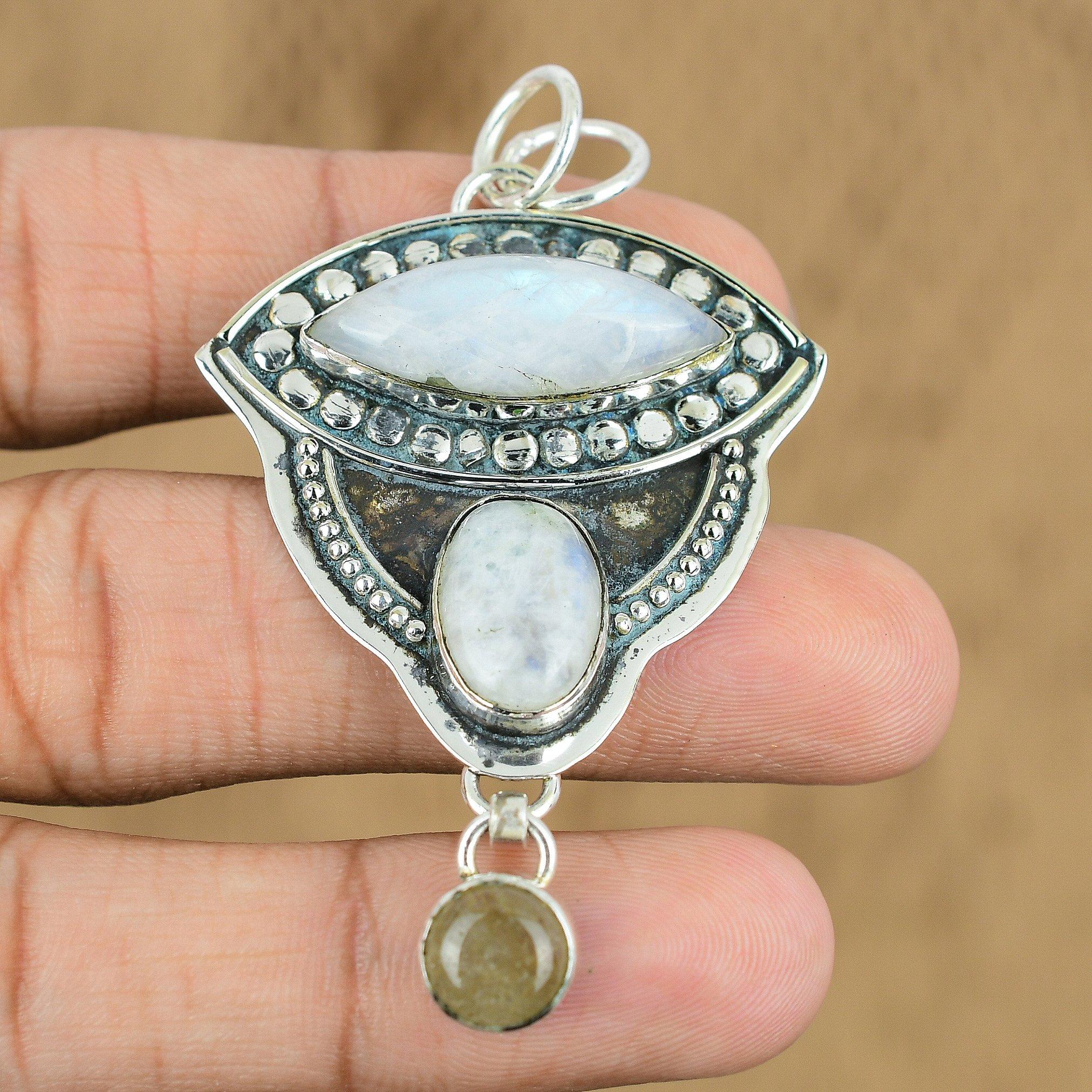 

Natural Rainbow Moonstone Gemstone Pendant White 925 Sterling Silver Jewelry
