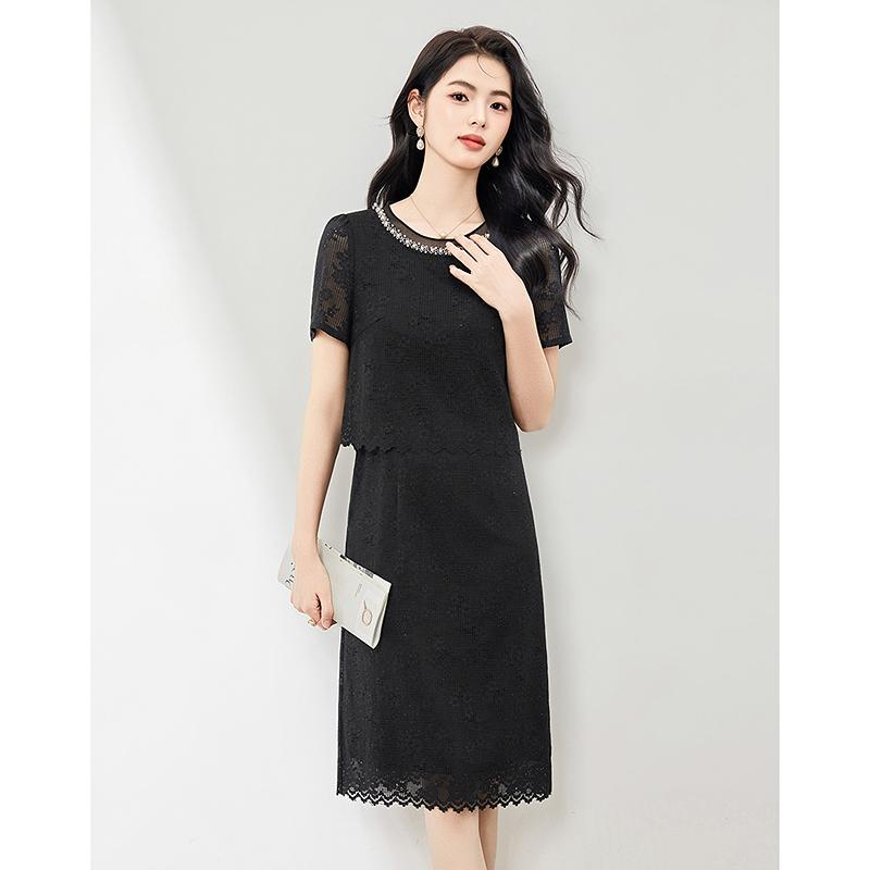 Fashionable Temperament Nail Bead Round Neck Short Sleeved Mid Length Lace Dress