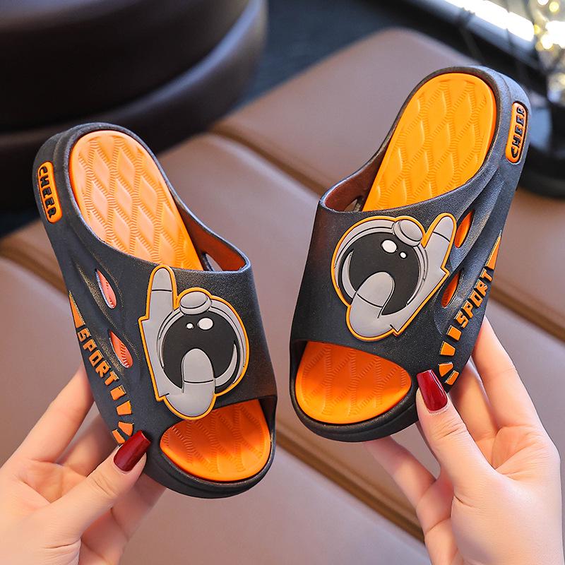 2025 Neue rutschfeste Sommer-Hausschuhe/Sandalen für Jungen (Innen/Außen): Trendig, Cool, Langlebig für den Gebrauch im Kinderzimmer und Badezimmer