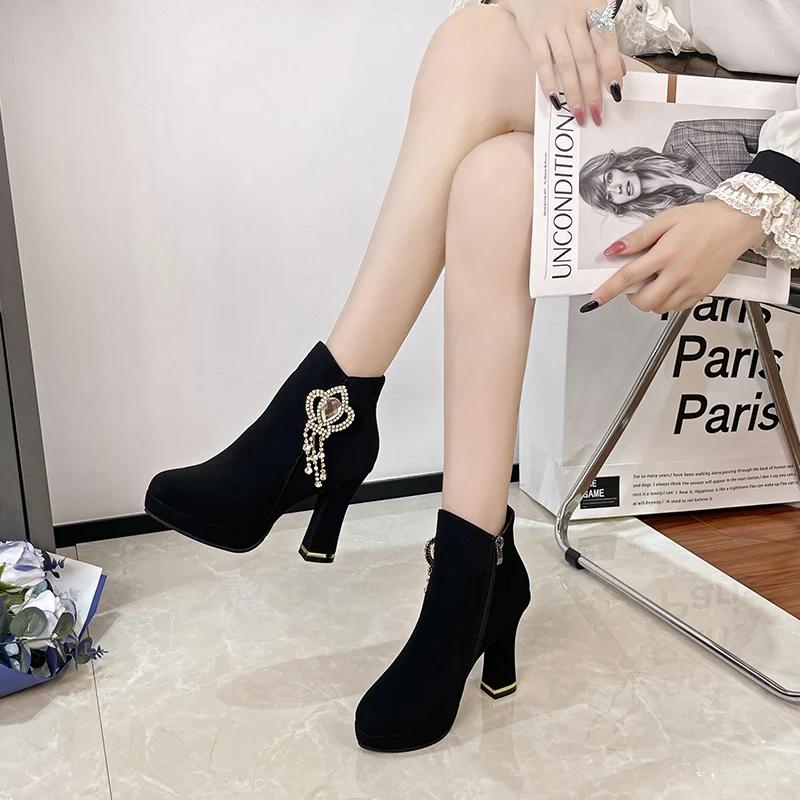 Mode Kristall Wildleder Damen Spitzzehen Stiefeletten Winter Klobig Sexy Hohe Absätze Schuhe 2025 Brandneu Luxus Schnee Chelsea Pumps Botas