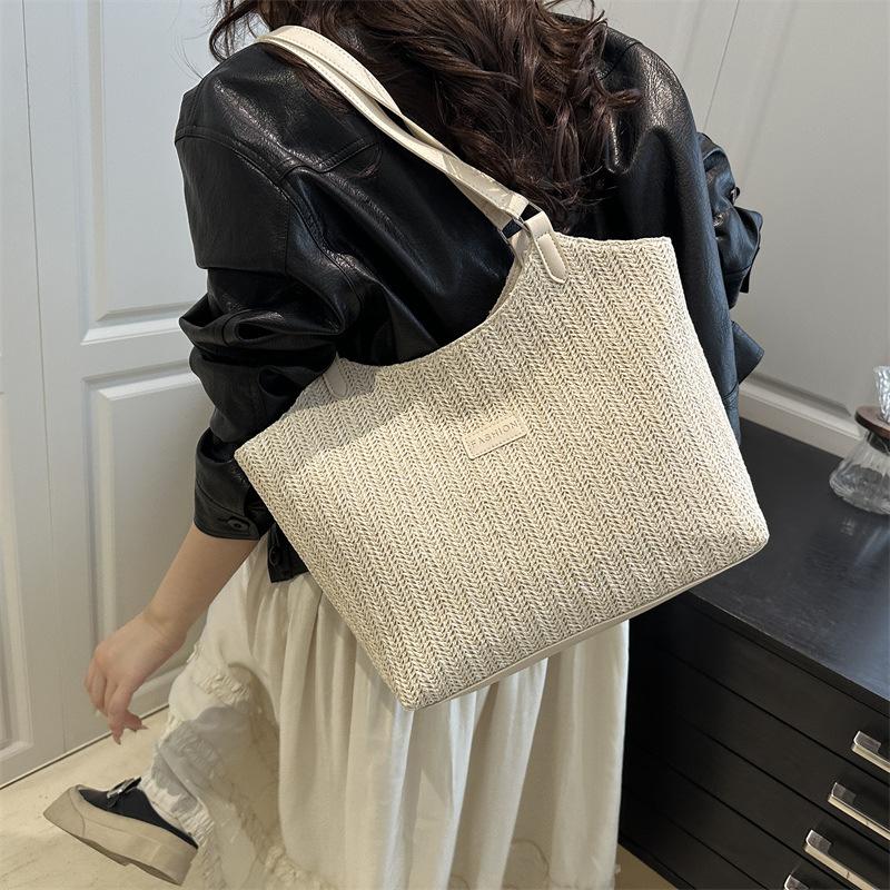 2025 New Autumn Casual Texture Simple Fashion Trend Niche Design Large Capacity Women's Shoulder Tote Bag