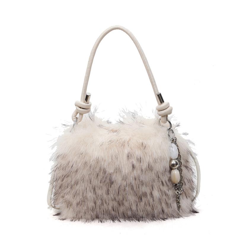 

Fashion foreign style portable plush bag personalized niche design wool bag autumn and winter foreign style shoulder messenger bag хакі