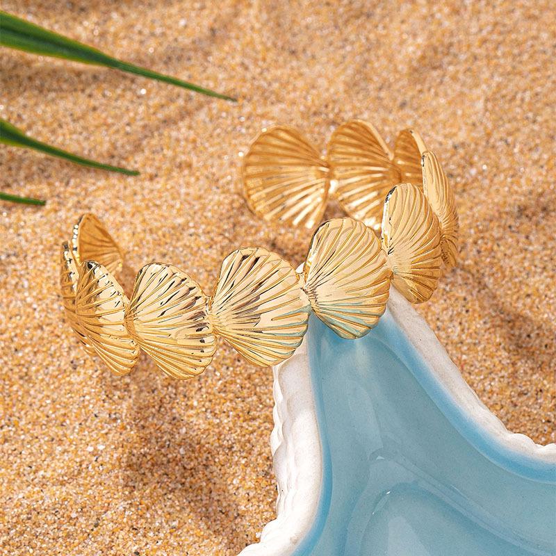 European & American Ocean Shell Bracelet: Summer Beach Vacation Jewelry, Versatile Open Design