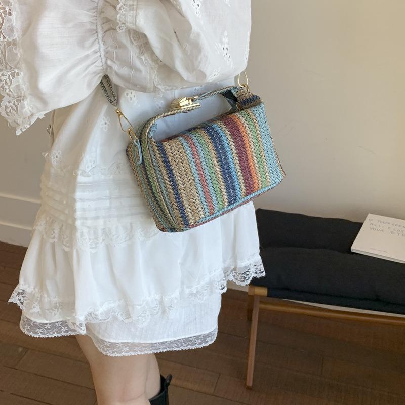 New Bags Women's Woven Sweet Commuter Straw Bag Small Square Bag Shoulder Bag Diagonal Straddle Women's Bag Cute Messenger Bag