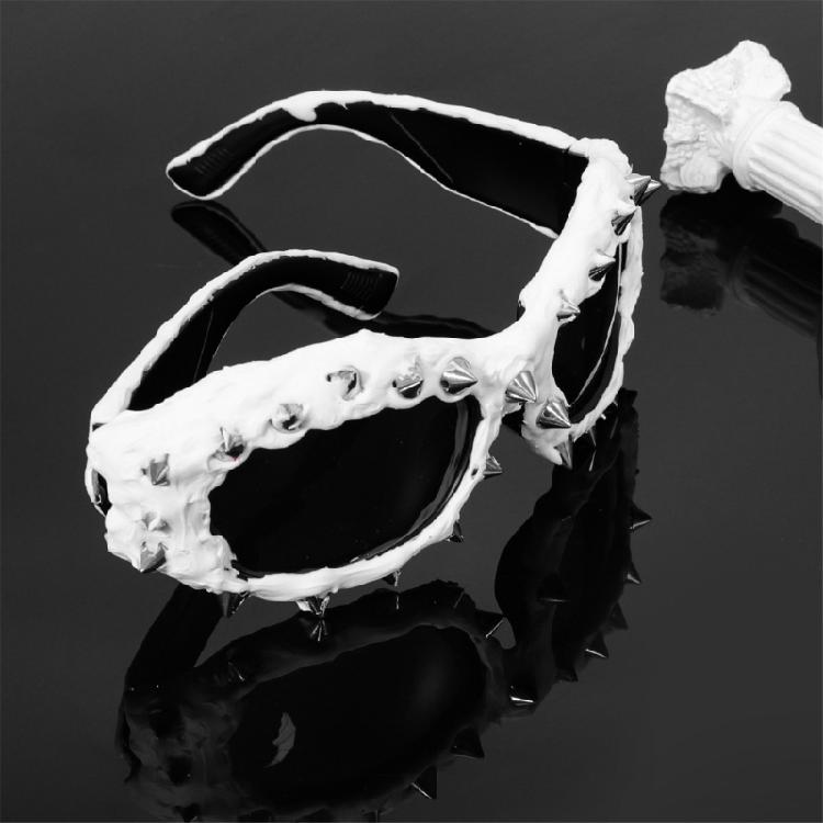 Novelty Sporty Sunglasses For Shows Stage And Daily Wear Unique Spiked Accessories Modern Outfit Photo Props