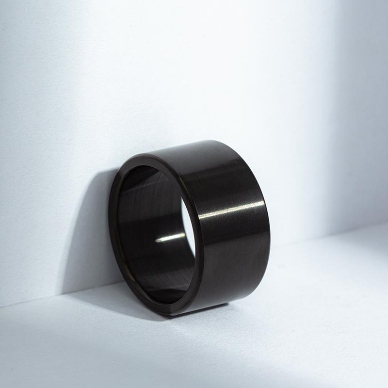 Gioielli Europei e Americani Anello in Acciaio di Titanio Opaco Superficie Sabbiosa Largo 12MM Anello di Matrimonio Punk
