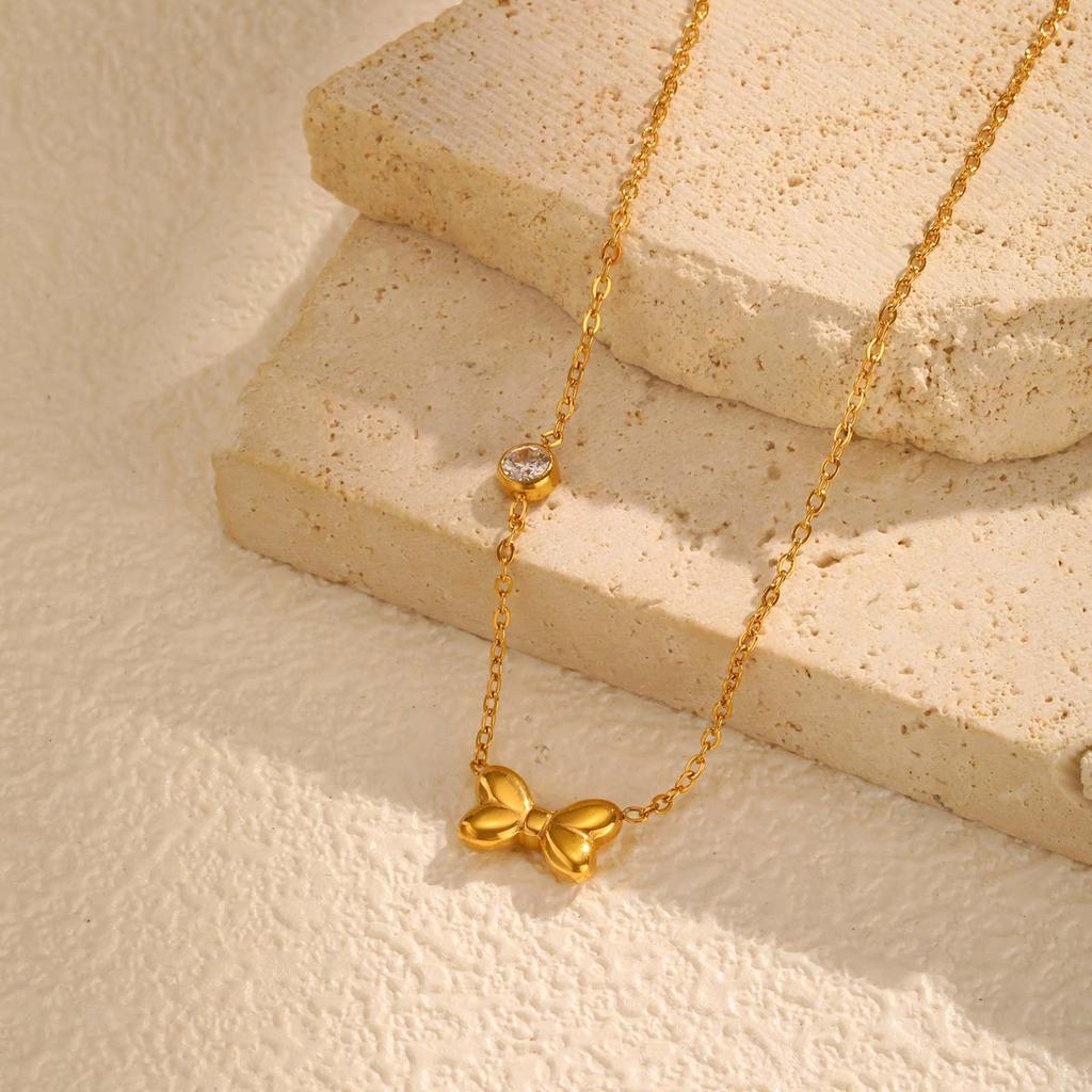Minimalist Zircon Bowknot Pendant Necklace for Women, 18K Gold Plated Stainless Steel Necklace, Waterproof Jewelry Accessories
