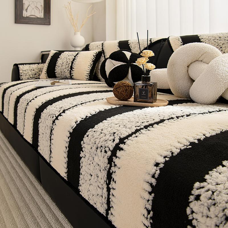 

Autumn And Winter Shu Cotton Velvet Sofa Cushion Plush Skin-Friendly And Warm Seat Cushion Advanced Sense Non-Slip Cover New Cover 70*70cm