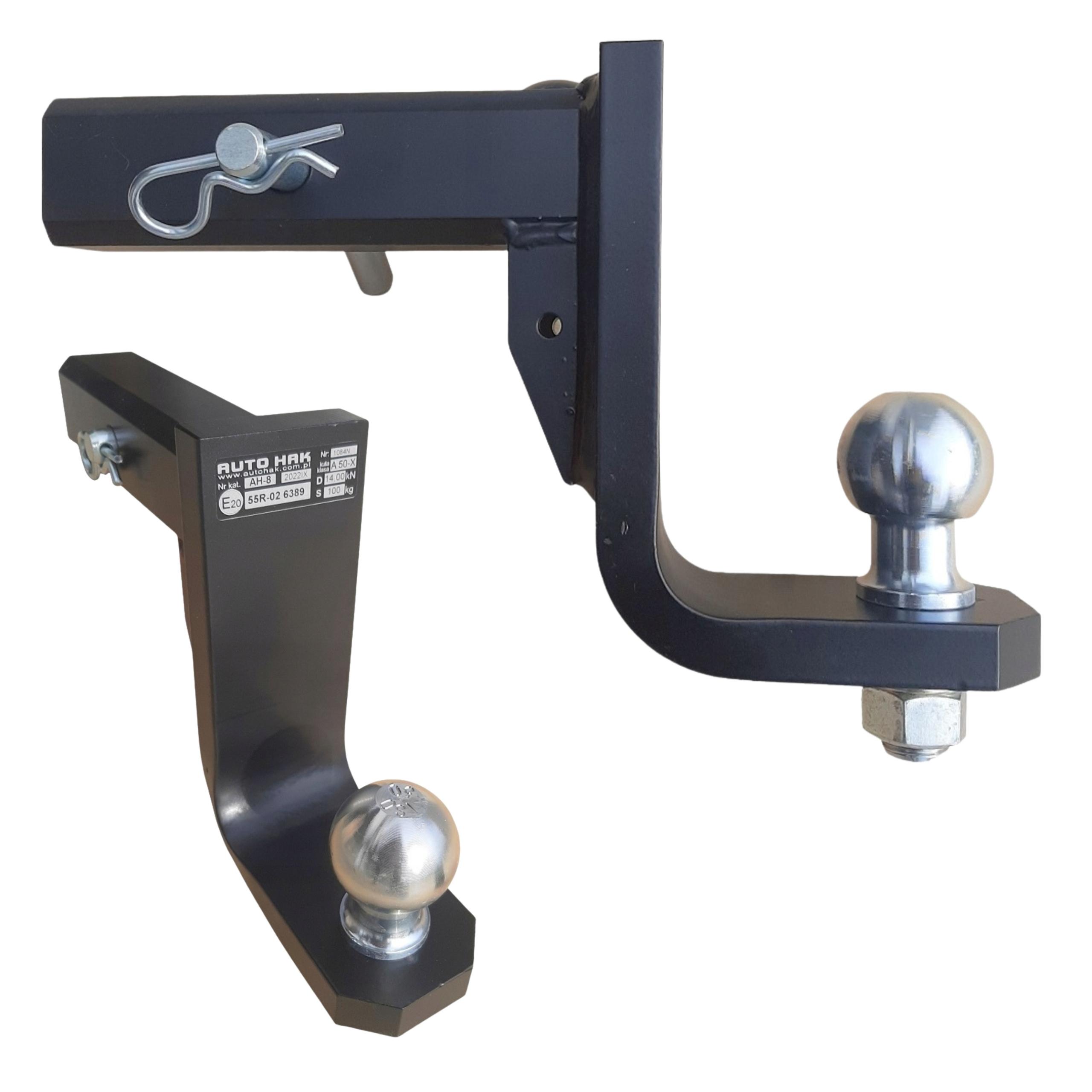 Towbar ball adapter with play adjustment