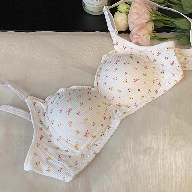 Floral small-breasted underwear, big breasts show small gathering, thin bras in summer, women's anti-expansion light, no steel ring to look thin
