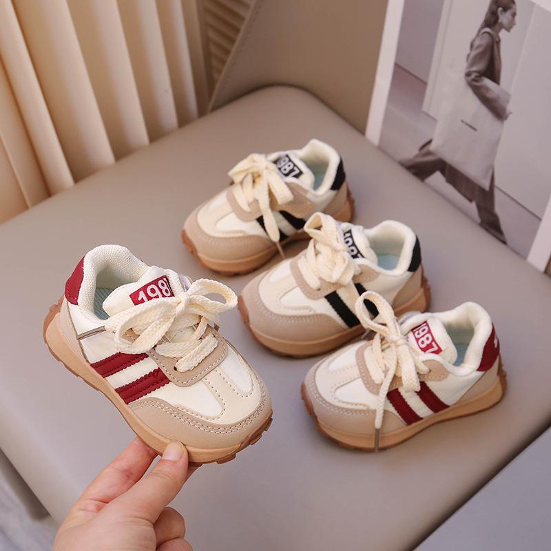 Soft-soled running shoes children's sports shoes 2025 new girls casual shoes children's Forrest Gump shoes board shoes soft-soled shoes