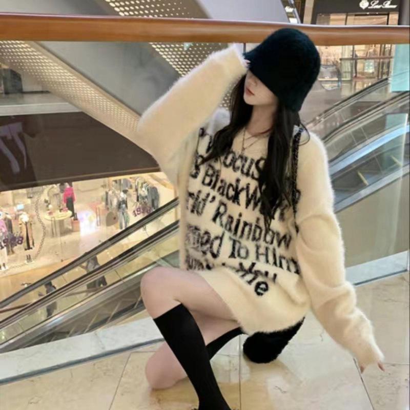 Trendy Mink Velvet Jacquard Knit Sweater - Round Neck, Long Sleeve, Loose Fit for Autumn/Winter