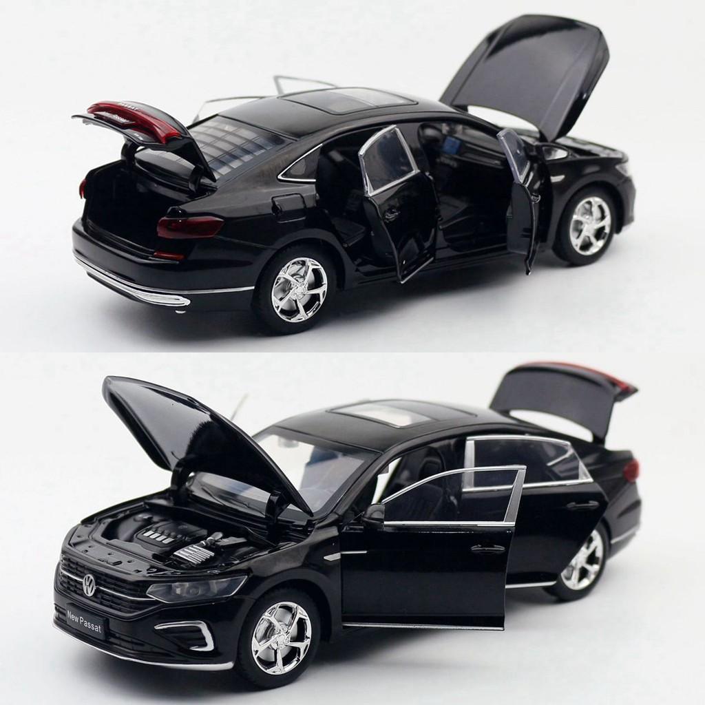124 Alloy Diecast Car Model Light Sound Collector Enthusiasts