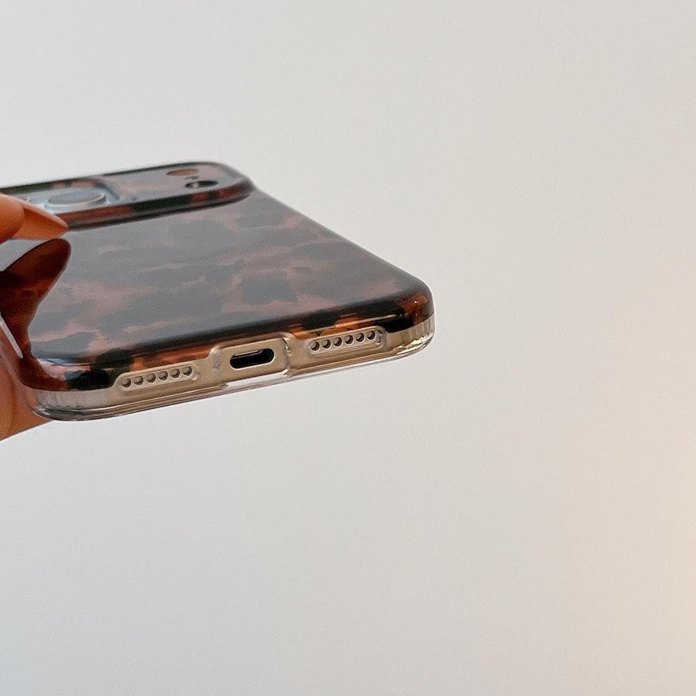 Amber Wireless Charge Magnetic Shockproof Protective Case for iPhone 13 14 15 16 17 Pro Max For MagSafe Ins Lamber Cover