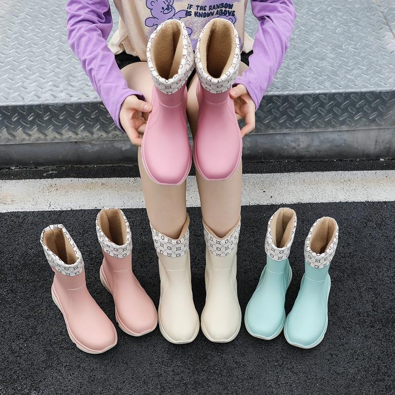 New Rain Shoes Women's Adult Medium Tube Rain Boots Non-slip Water Shoes Velvet Cotton Kitchen Short Rubber Shoes Fashion