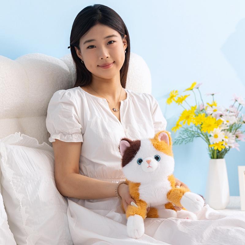 Realistické plyšové hračky kočky Měkký plyšový model kotěte Falešná kočka Kitty 5 barev Realistická zvířata Děti Dívky Svátek Narozeninový dárek