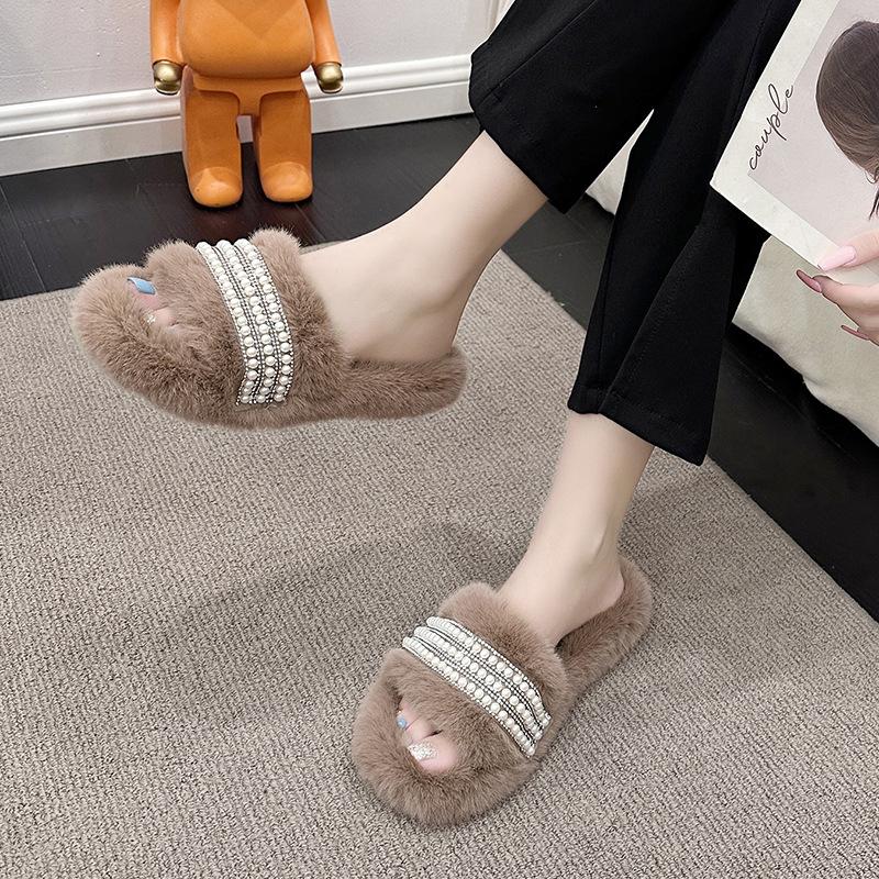 Thick-bottomed fluffy slippers for women's outer wear 2025 new autumn and winter cotton towing net red pearl fashion plush slippers spring and summer