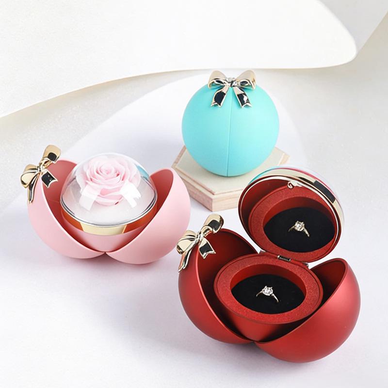 Luxury Valentine's Gift Box: Soap Rose, Necklace & Ring Display for Romantic Gesture
