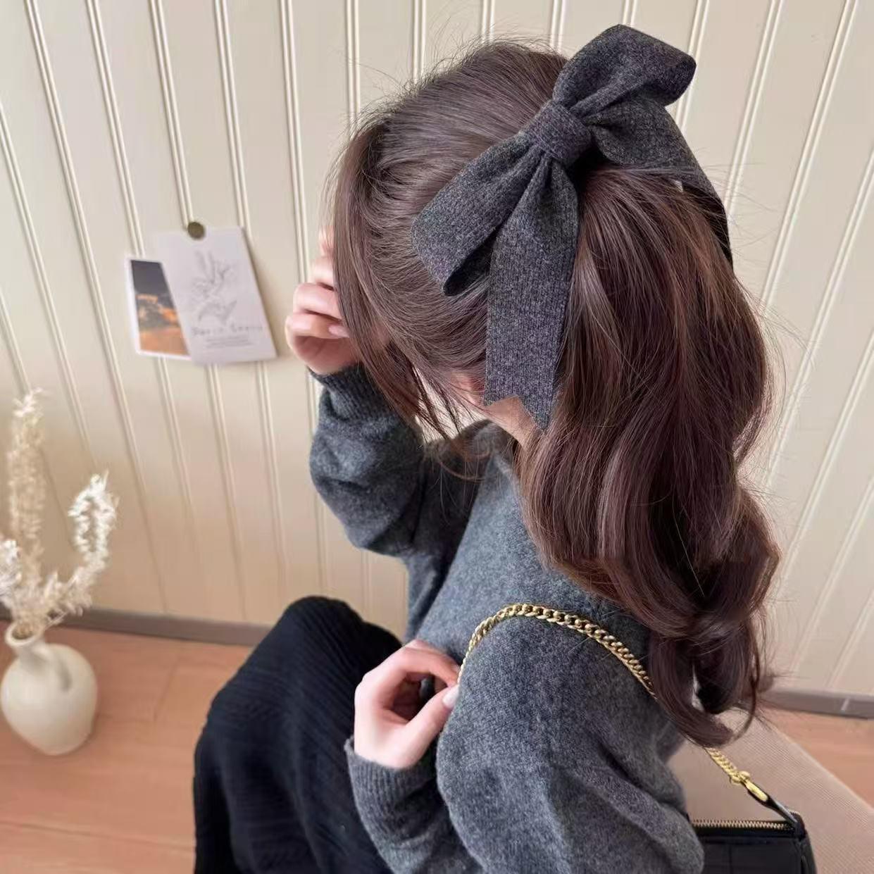 

Korean Style Ribbed Swallowtail Bow Hair Clip - Elegant Large Duckbill Claw Clip