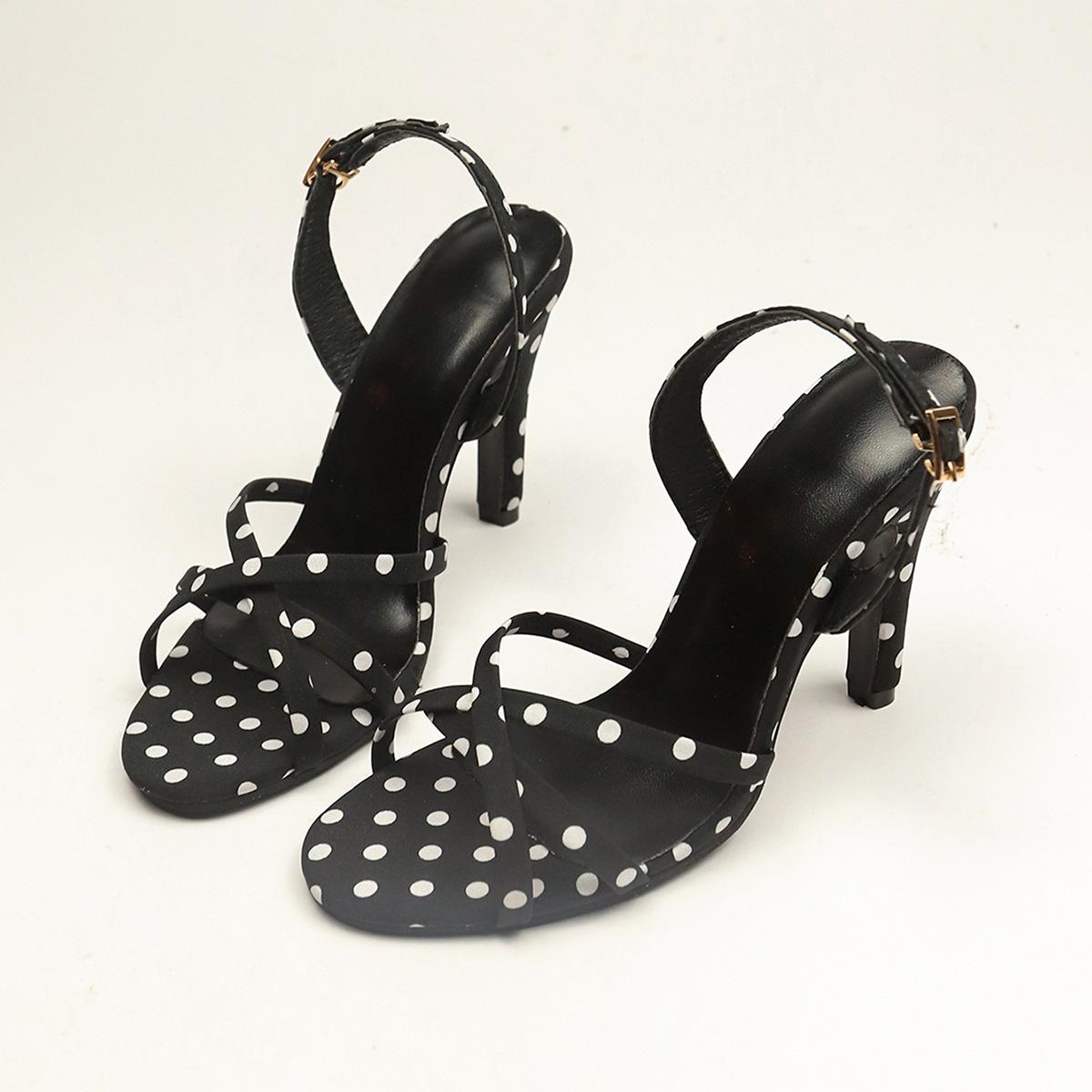 

Летние новые туфли на высоком каблуке крутое слово с босоножками-стилетами европейская и американская мода внешняя торговля большой размер в горошек сексуальные туфли на высоком каблуке 43 чёрный