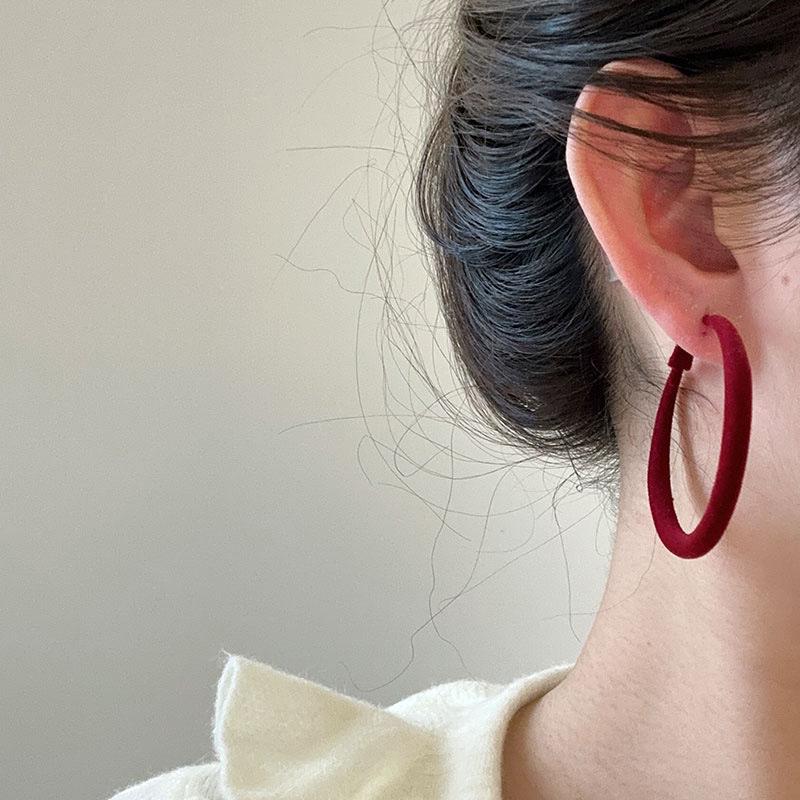 Modische Minimalistische Beflockte Silber-Creolen - Retro, Vielseitig, Einzigartiges Design für Damen