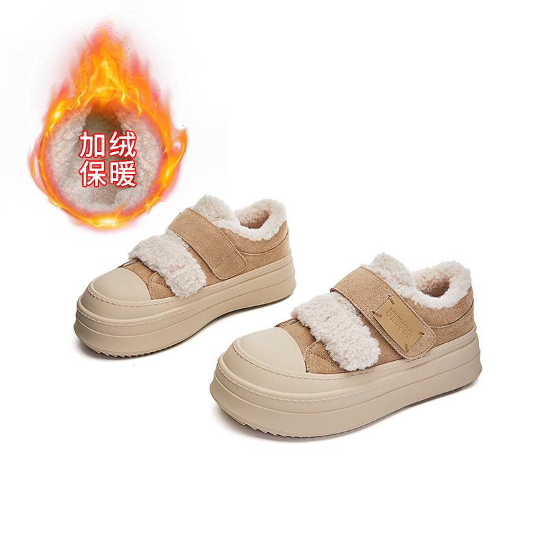 Leather Velcro board shoes women's 2025 winter new thick-soled velvet cotton shoes casual little white shoes versatile shoes children
