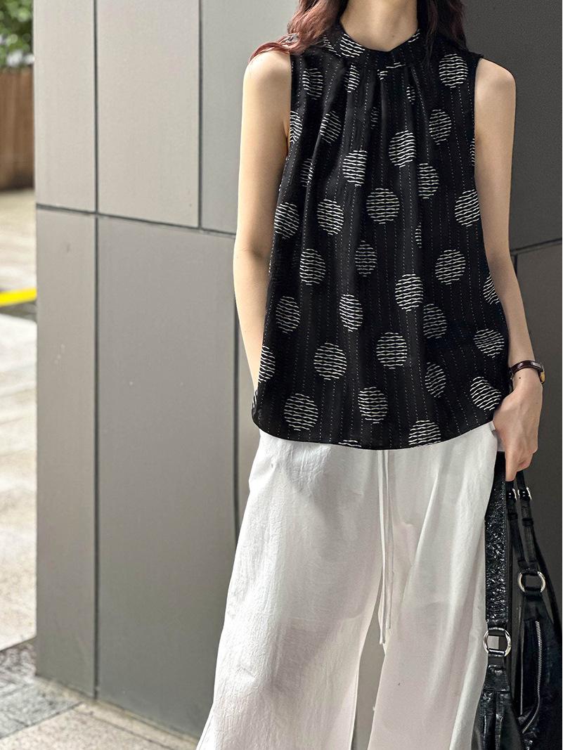 

Летняя оранжевая футболка без рукавов в горошек, стройнящая One Size чёрный