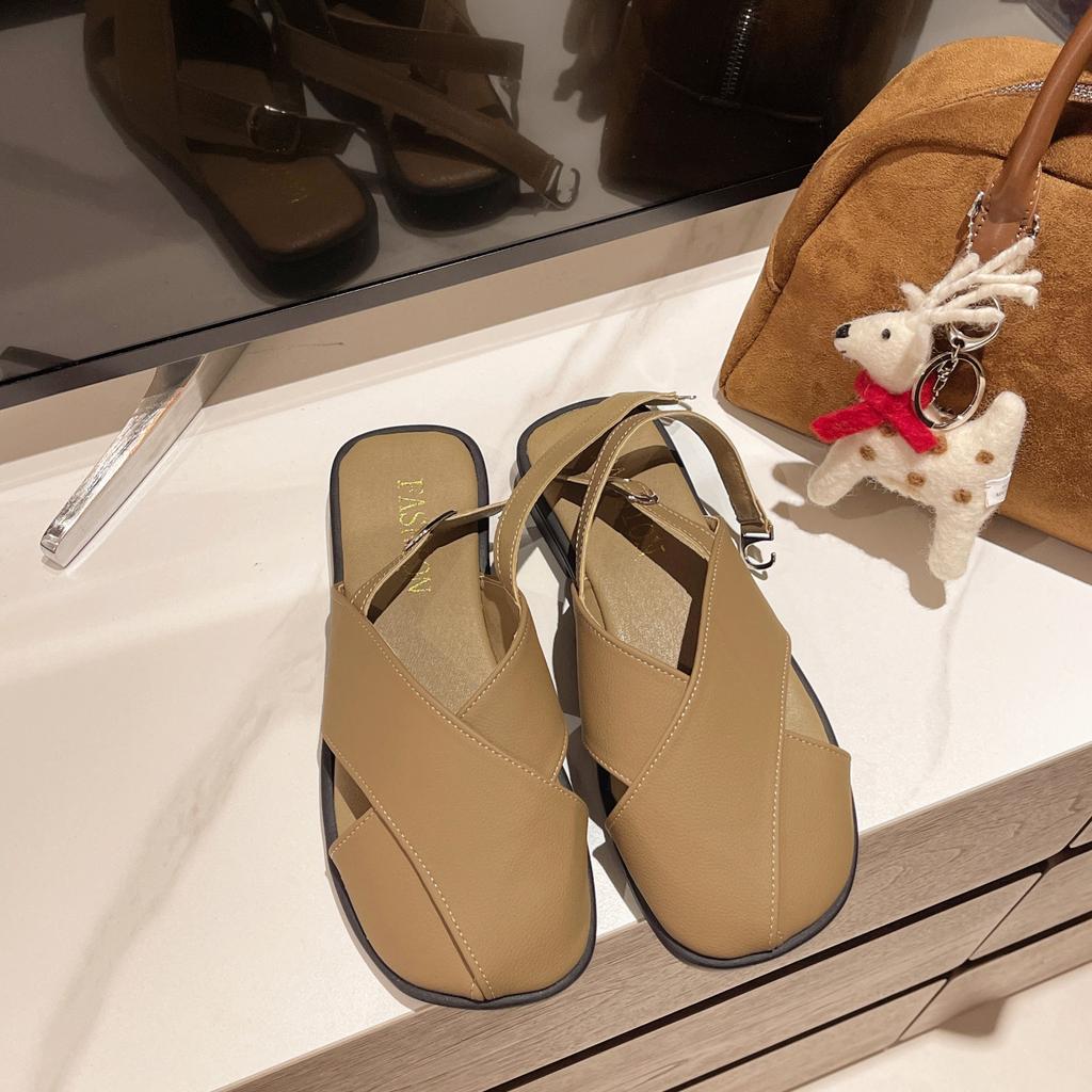 Hollow Flat Bottom Casual Bag Head Rear Empty Sandals Summer Women's 2024 Retro Round Head Korean Version Breathable Beach Sandals