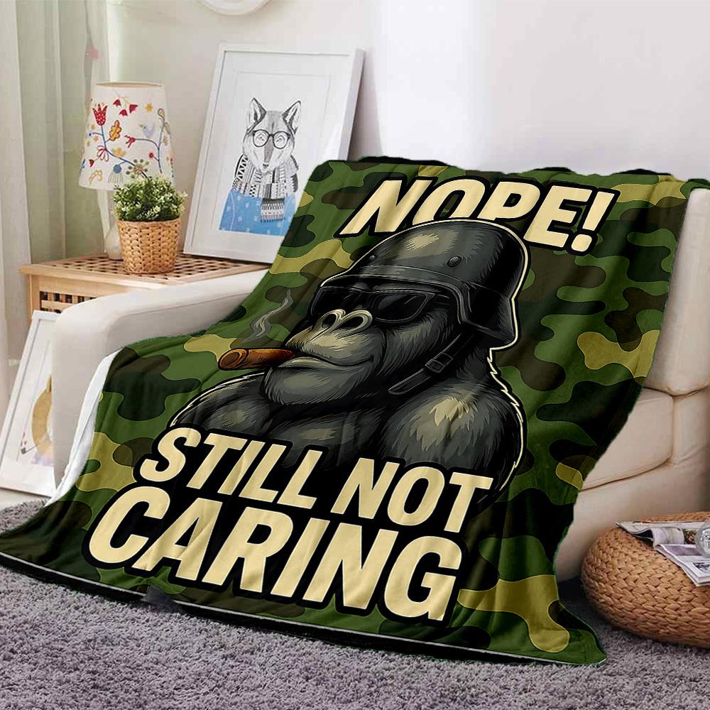 

1pc Gorilla Soldier Throw Blanket Soft Flannel, Cozy All Season Polyester Perfect for Home, Office 80cmx120cm