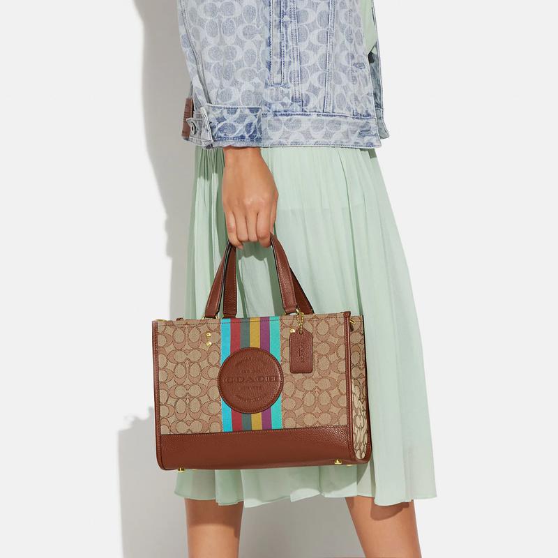 COACH Dempsey 30 Classic Presbyopia Snap Fastening Fabric and Pebbled Leather Shoulder Crossbody Tote Large Women's