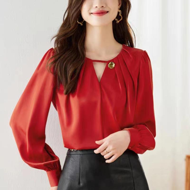 2025 French Apricot Satin Women's Spring Shirt with Unique Slimming Design