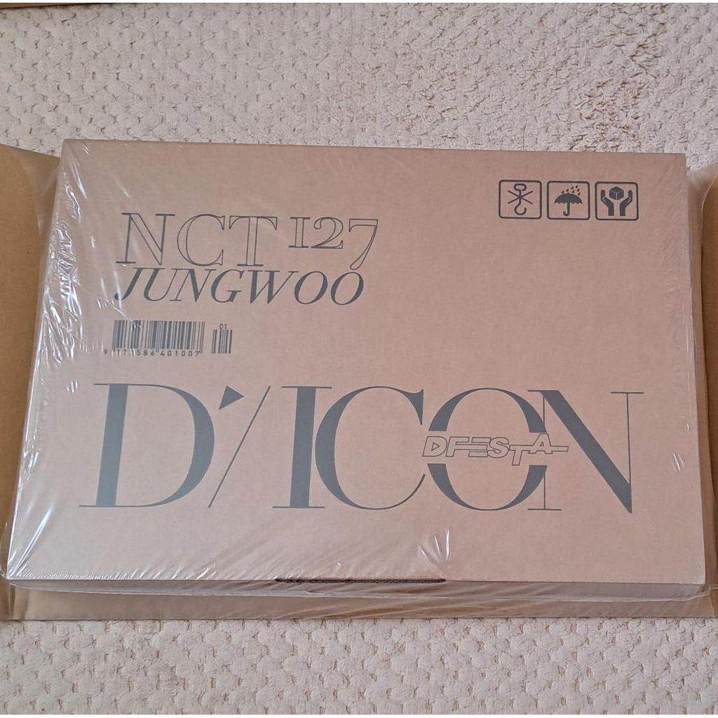 Used NCT 127 Jungwoo Photobook