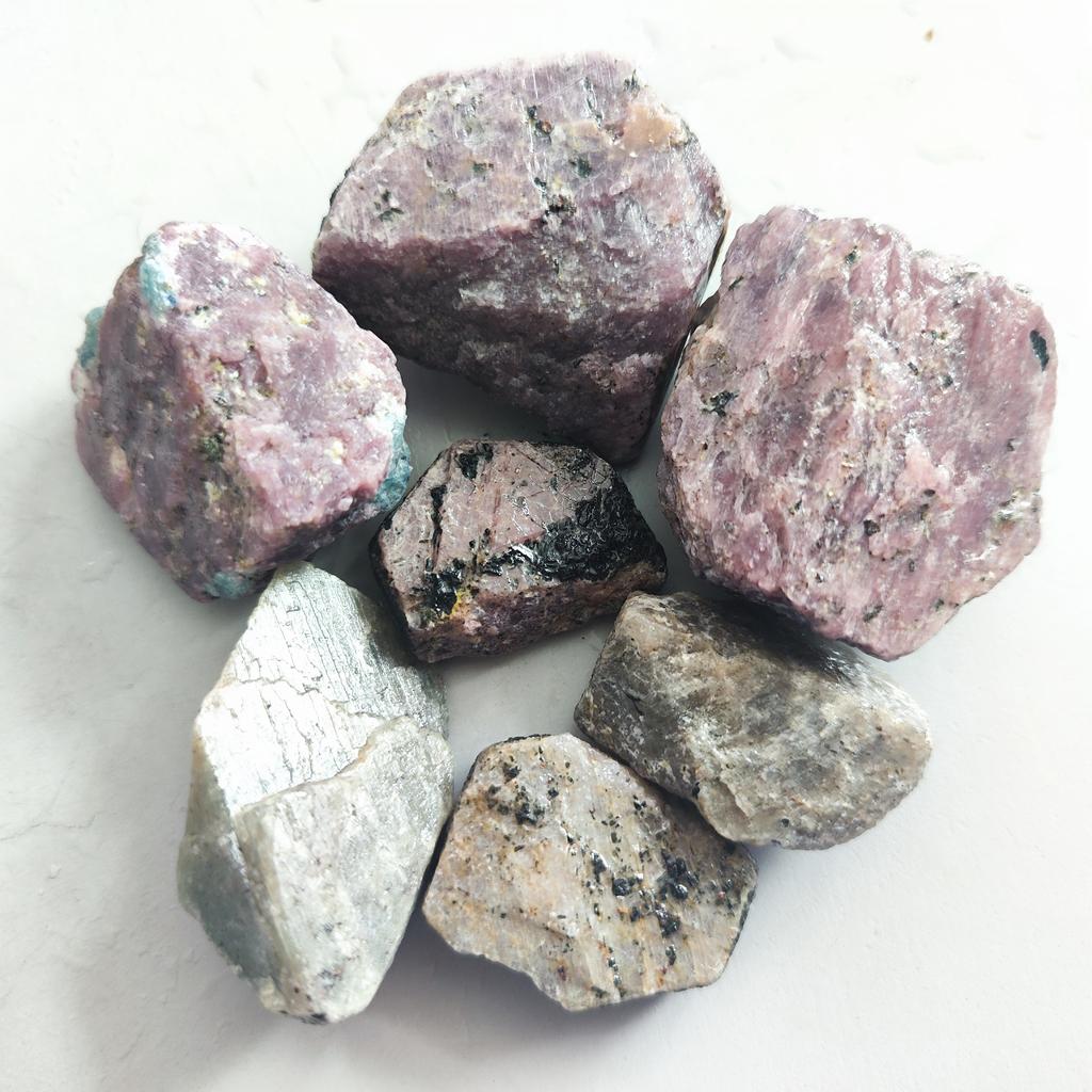 Natural Real Ruby Corundum Stones Ruby Gemstone Stones for Jewelry Irregular Ultraviolet Fluorescent Stone and Crystals Stone