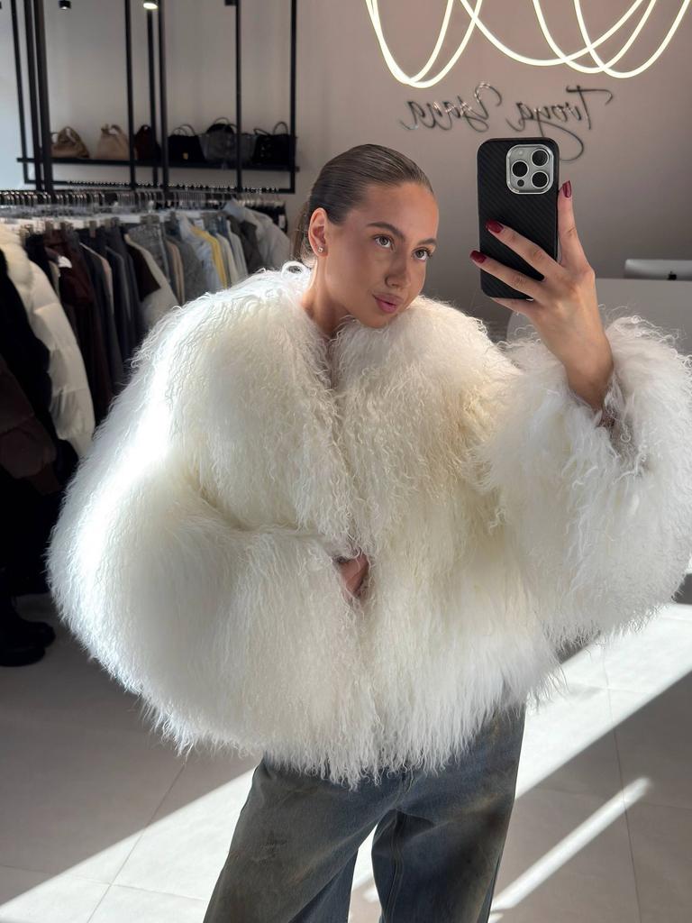 Winter PLUS SIZE Fashion Women Fux Fur Coat Warm Short Long Hair Female Artificial Fur Jacket Versatile Curly Lady Lamb Fur Jacket