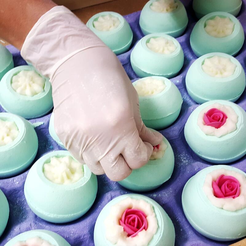 BOMP COSMETICS Vintage Rosehip Bath Blaster