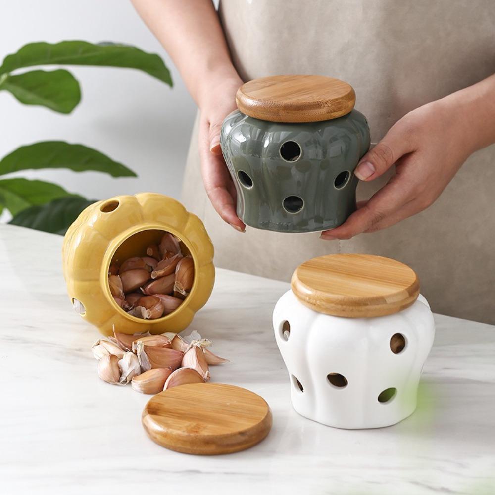 Ceramic Kitchen Storage Jar Food Storage Ventilation Spice Storage Jar with Lid Dried Chili Pepper Ventilation Storage Tank