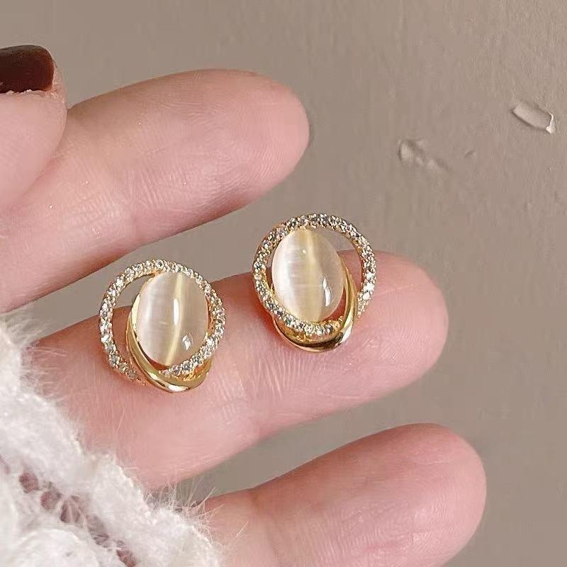 New Opal Round Inlaid with Micro-diamonds, High-end Gentle Champagne Stud Earrings, Ear Jewelry Women