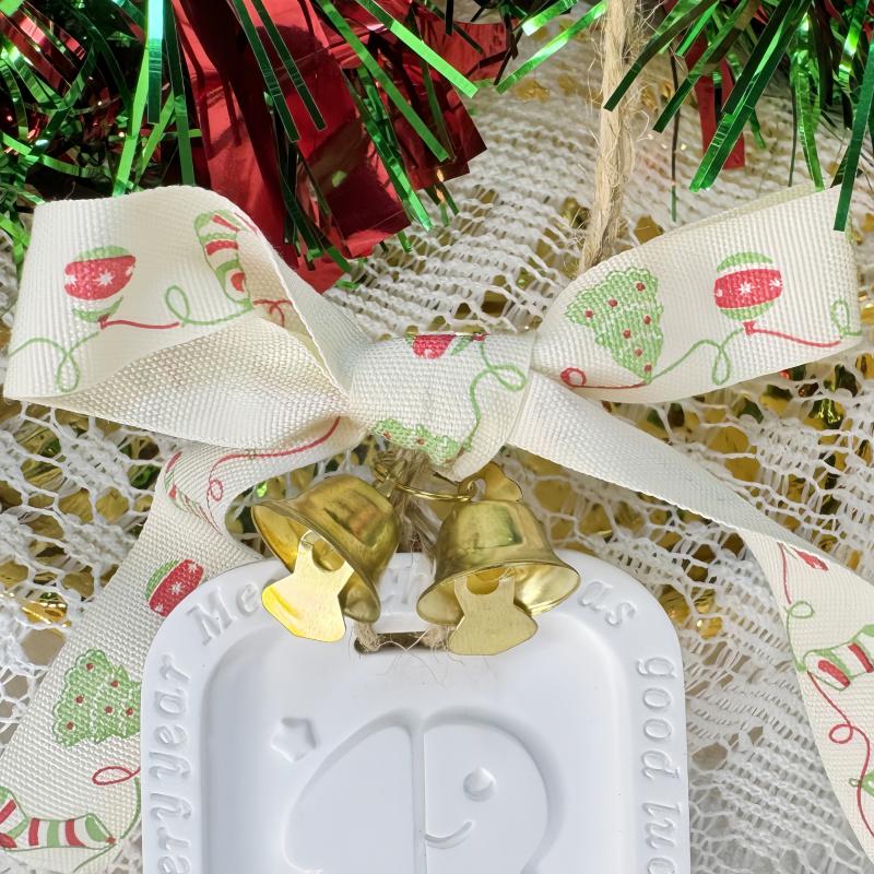 1pcChristmas Gingerbread Man Car Plaster Aromatherapy Car Interior Hanging Decoration Bathroom Bedroom Wardrobe Diffuser Stone D