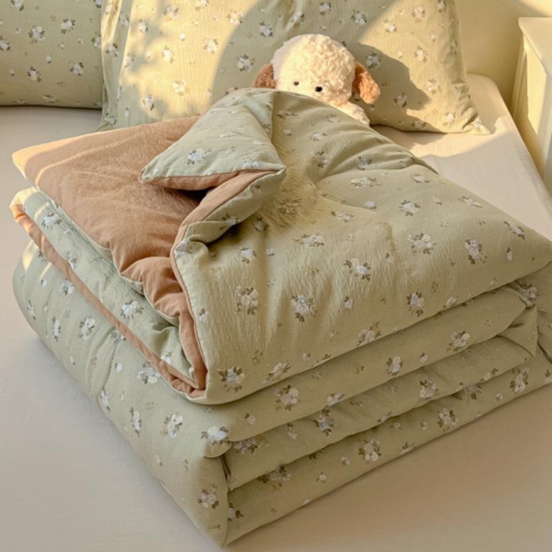 Ultra-Soft Summer Quilt for Mother and Baby - Light, Breathable Cotton for Comfort