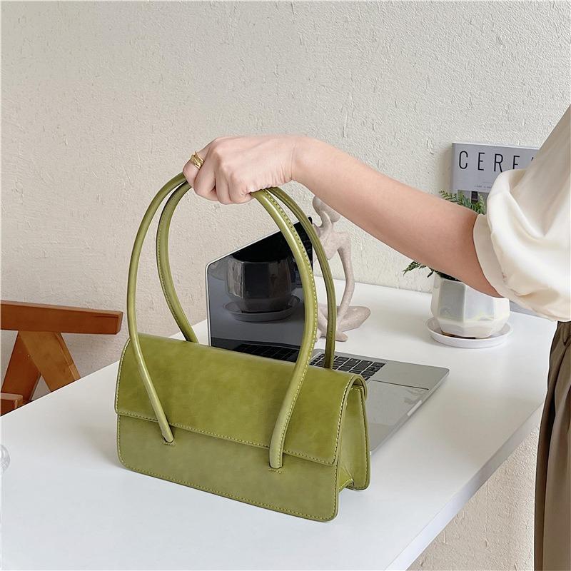 Retro Shoulder Bag, Niche Handbag for Women, Versatile Styling, Flip Envelope, Underarm Bag for Women