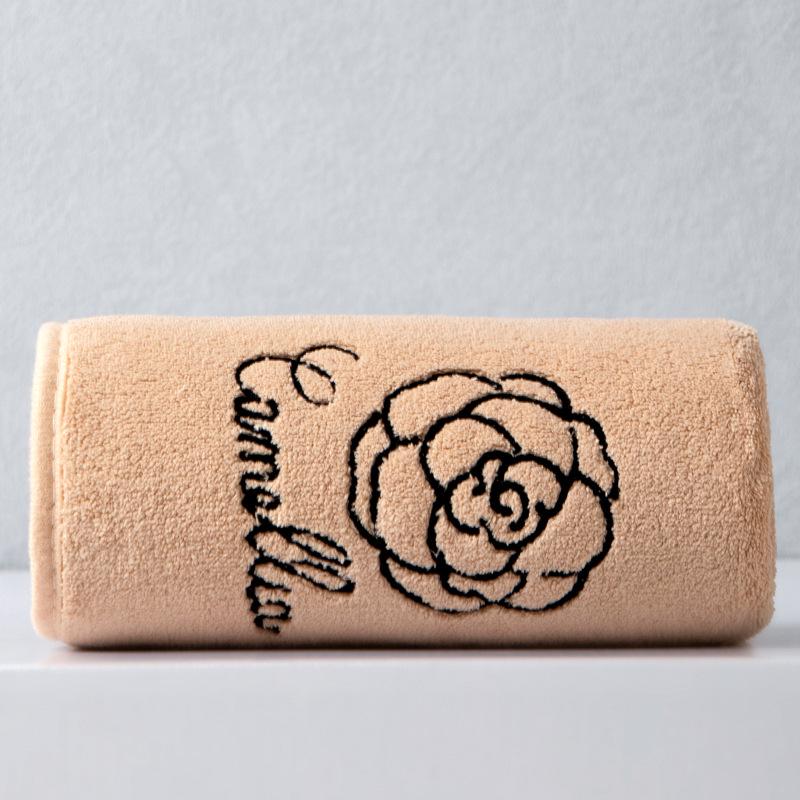 Extra Large Camellia Coral Fleece Bath Towel - Thick, Soft, and Absorbent for Home or Hotel Use 35x75 cm